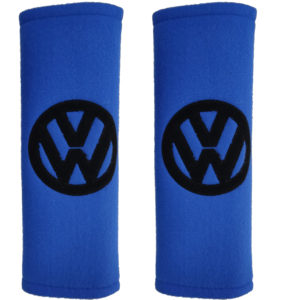 VW ΜΑΞΙΛΑΡΑΚΙΑ ΓΙΑ ΖΩΝΗ ΑΣΦΑΛΕΙΑΣ 21 X 7,5 cm ΣΕ ΜΠΛΕ ΧΡΩΜΑ ΜΕ ΜΑΥΡΟ LOGO – 2 ΤΕΜ.