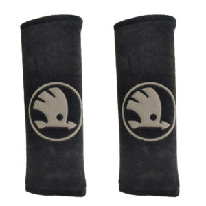 SKODA ΜΑΞΙΛΑΡΑΚΙΑ ΓΙΑ ΖΩΝΗ ΑΣΦΑΛΕΙΑΣ 21 X 7,5 cm ΣΕ ΜΑΥΡΟ ΧΡΩΜΑ ΜΕ ΓΚΡΙ LOGO – 2 ΤΕΜ.