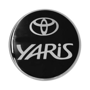 TOYOTA YARIS 3D/5D 2005-2011 ΑΥΤΟΚΟΛΛΗΤΟ ΤΑΠΑΣ ΡΕΖΕΡΒΟΥΑΡ 13,5 cm ΜΑΥΡΟ/ΧΡΩΜΙΟ ΜΕ ΕΠΙΚΑΛΥΨΗ ΕΠΟΞΕΙΔΙΚΗΣ ΡΥΤΙΝΗΣ (ΥΓΡΟ ΓΥΑΛΙ) – 1 ΤΕΜ.