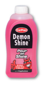 ΥΓΡΟ ΓΥΑΛΙΣΜΑΤΟΣ ΜΕ ΥΔΡΟΦΟΒΙΚΗ ΤΕΧΝΟΛΟΓΙΑ ΣΕ ΜΠΟΥΚΑΛΙ CARPLAN DEMON SHINE 1LT