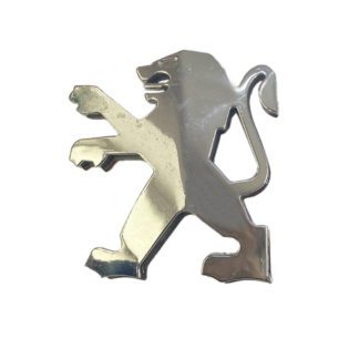 PEUGEOT ΑΥΤΟΚΟΛΛΗΤΟ ΠΛΑΣΤΙΚΟ ΣΗΜΑ 3D ΚΑΠΩ & ΠΟΡΤ ΜΠΑΓΚΑΖ ΧΡΩΜΙΟ 8,4x7,7cm 1ΤΕΜ.