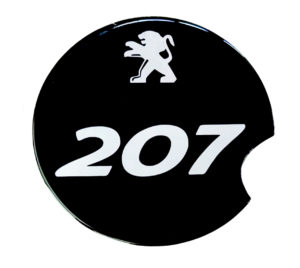 PEUGEOT 207 3D /5D 2006+ ΑΥΤΟΚΟΛΛΗΤΟ ΤΑΠΑΣ ΡΕΖΕΡΒΟΥΑΡ 14,9 cm ΜΑΥΡΟ/ΧΡΩΜΙΟ ΜΕ ΕΠΙΚΑΛΥΨΗ ΕΠΟΞΕΙΔΙΚΗΣ ΡΥΤΙΝΗΣ (ΥΓΡΟ ΓΥΑΛΙ) – 1 ΤΕΜ.