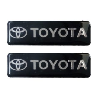 TOYOTA ΣΗΜΑΤΑ ΒΙΔΩΤΑ 10 Χ 3 cm ΕΠΟΞΕΙΔΙΚΗΣ ΡΥΤΙΝΗΣ (ΥΓΡΟ ΓΥΑΛΙ) ΣΕ ΜΑΥΡΟ/ΧΡΩΜΙΟ ΓΙΑ ΠΑΤΑΚΙΑ - 2 ΤΕΜ.