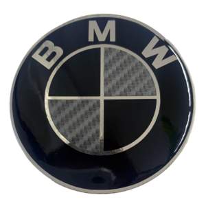 BMW ΑΥΤΟΚΟΛΛΗΤΟ ΣΗΜΑ ΚΑΠΩ 8,2 cm CARBON/ΜΑΥΡΟ/ΧΡΩΜΙΟ ΜΕ ΕΠΙΚΑΛΥΨΗ ΕΠΟΞΕΙΔΙΚΗΣ ΡΥΤΙΝΗΣ – 1 ΤΕΜ.