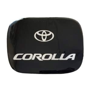 TOYOTA COROLLA 3D/4D/5D 2002-2006 ΑΥΤΟΚΟΛΛΗΤΟ ΤΑΠΑΣ ΡΕΖΕΡΒΟΥΑΡ 17,8 Χ 14,8 cm ΜΑΥΡΟ/ΧΡΩΜΙΟ ΜΕ ΕΠΙΚΑΛΥΨΗ ΕΠΟΞΕΙΔΙΚΗΣ ΡΥΤΙΝΗΣ (ΥΓΡΟ ΓΥΑΛΙ) – 1 ΤΕΜ.