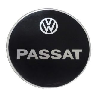 VW PASSAT 4D/5D 1997-2005 ΑΥΤΟΚΟΛΛΗΤΟ ΤΑΠΑΣ ΡΕΖΕΡΒΟΥΑΡ 14,2 cm ΜΑΥΡΟ/ΧΡΩΜΙΟ ΜΕ ΕΠΙΚΑΛΥΨΗ ΕΠΟΞΕΙΔΙΚΗΣ ΡΥΤΙΝΗΣ (ΥΓΡΟ ΓΥΑΛΙ) - 1 ΤΕΜ.